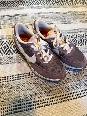 Nike Women’s Retro Runner Sneakers - Mauve Purple & White